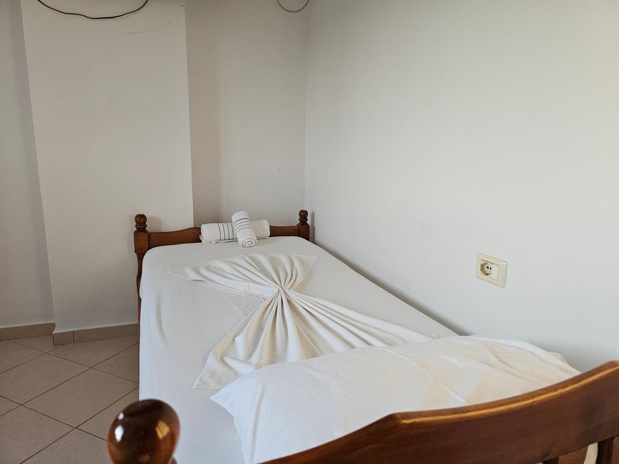 Apartments Luis Ksamil Exterior photo